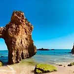 Apartman Beachfront Luxury - Sea View Balcony, Private Garage, Wifi, Ac