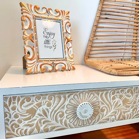 Luxury Seaview - Balcony Facing Ocean, Private Garage, Wifi, Ac 아파트 *