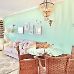 아파트 Beachfront Luxury - Sea View Balcony, Private Garage, Wifi, Ac 포티마오