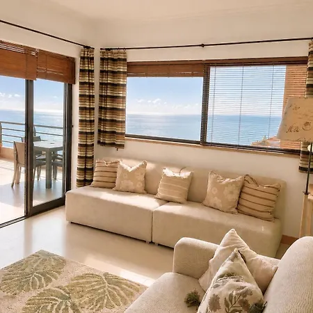 Apartment Absolute Beachfront - Huge Panoramic Sea View Balcony & Private Garage