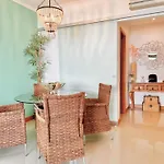 Beachfront Luxury - Sea View Balcony, Private Garage, Wifi, Ac 波尔蒂芒
